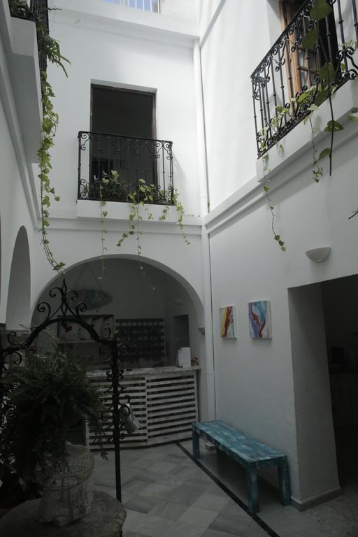 Wake Up In Tarifa Hostel & Restaurant Lounge Exterior photo