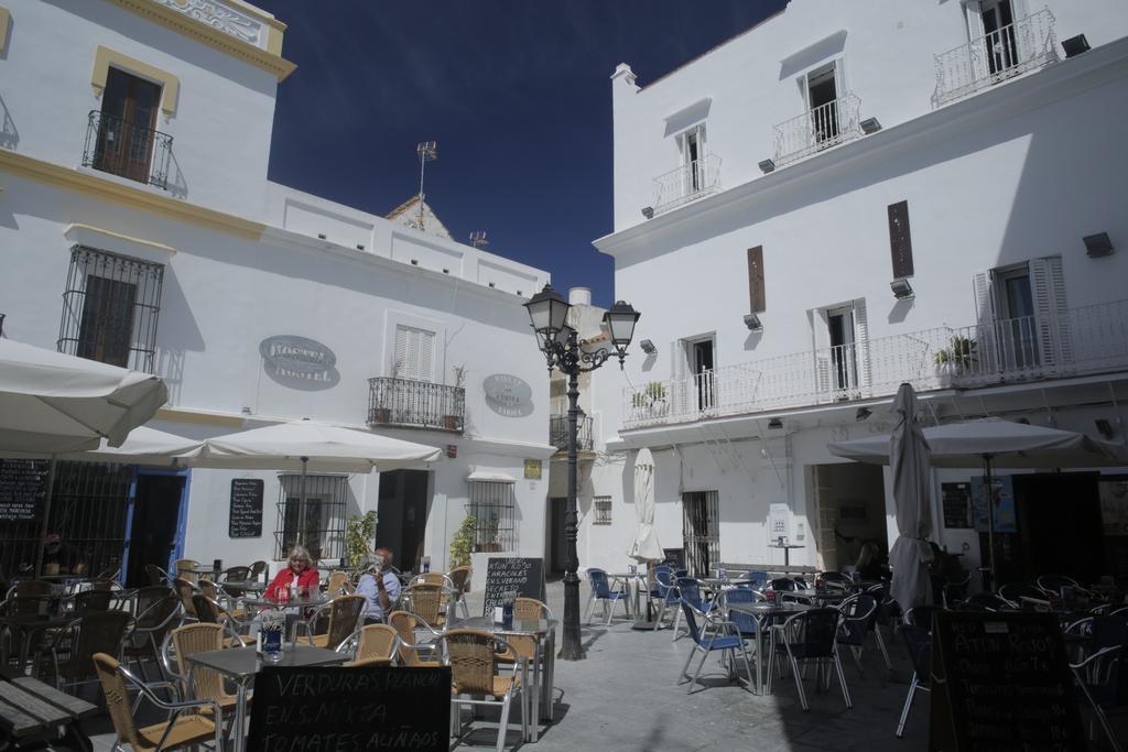 Wake Up In Tarifa Hostel & Restaurant Lounge Exterior photo